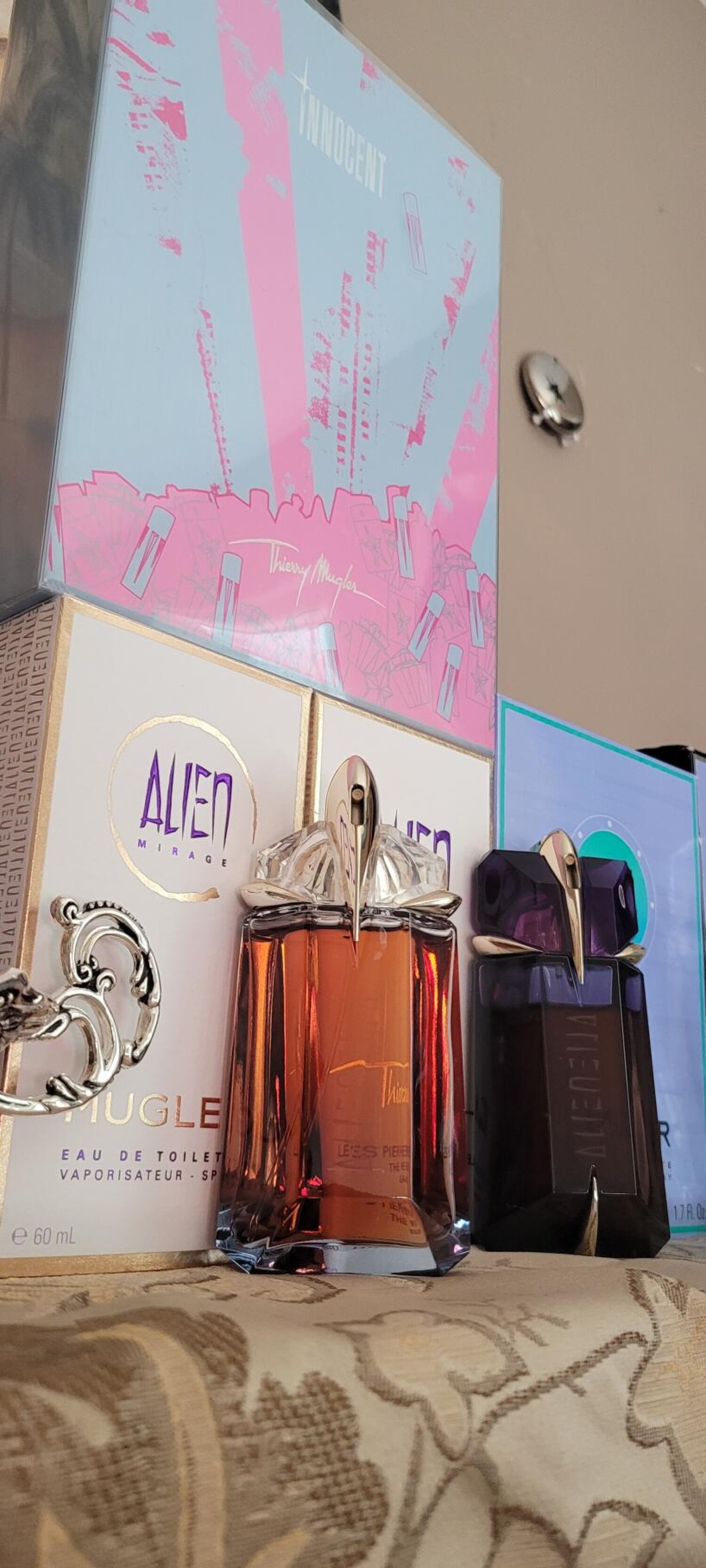 Alien Mugler perfume - a fragrance for women 2005