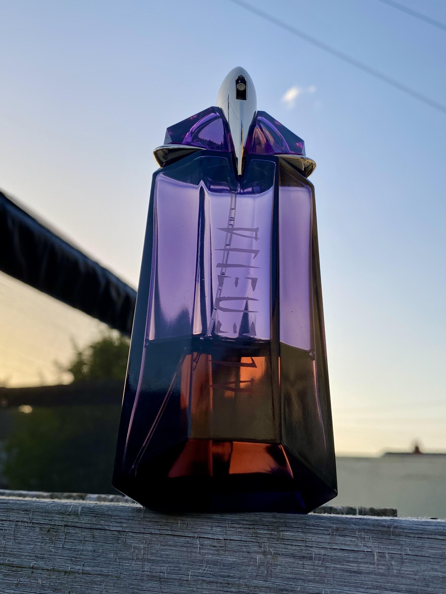 Alien Mugler perfume - a fragrance for women 2005