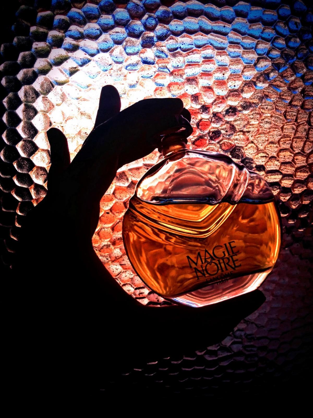 Magie Noire Lancôme perfume - a fragrance for women 1978