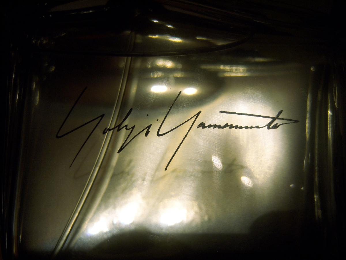 Yohji Yamamoto Unravel 07/14 Yohji Yamamoto perfume - a fragrance for ...