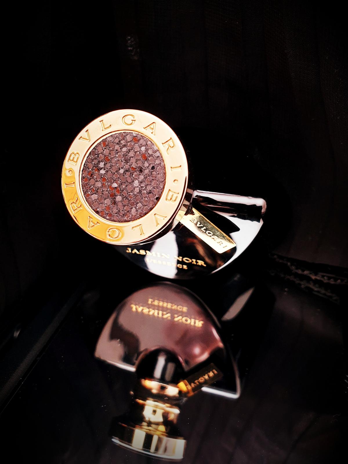 Jasmin Noir L’Essence Bvlgari perfume - a fragrance for women 2011