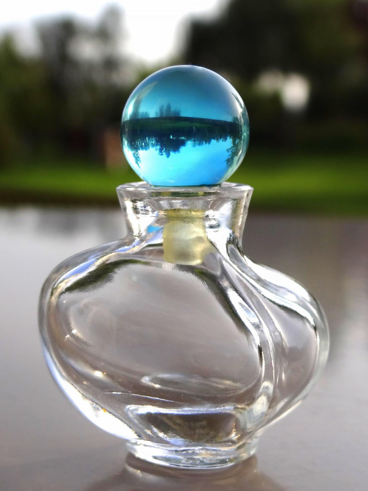 Wings Beverly Hills perfume a fragrance for women 1992