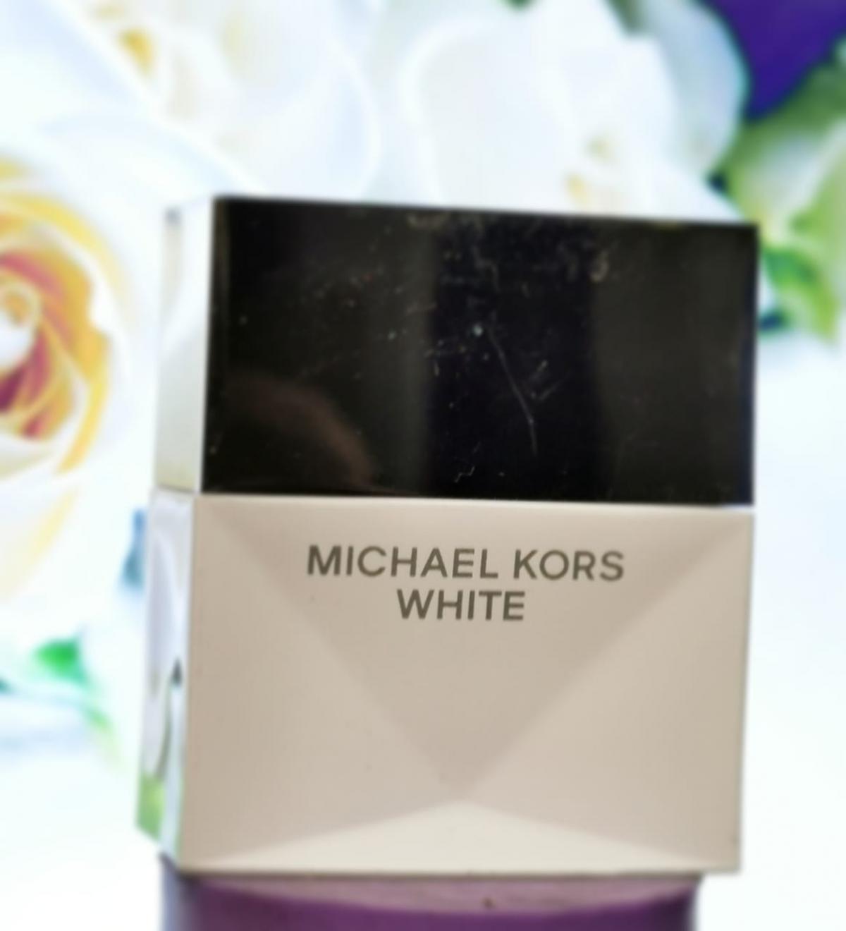 michael kors fragrance bag