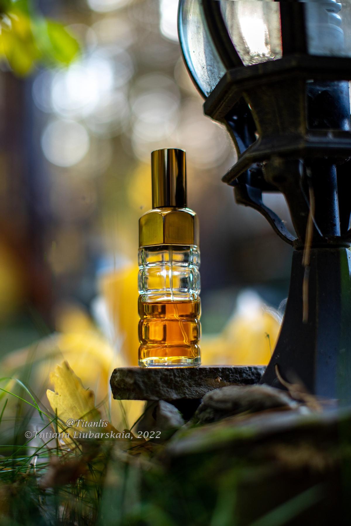 photo of vintage Azuree by tintalis from fragrantica
