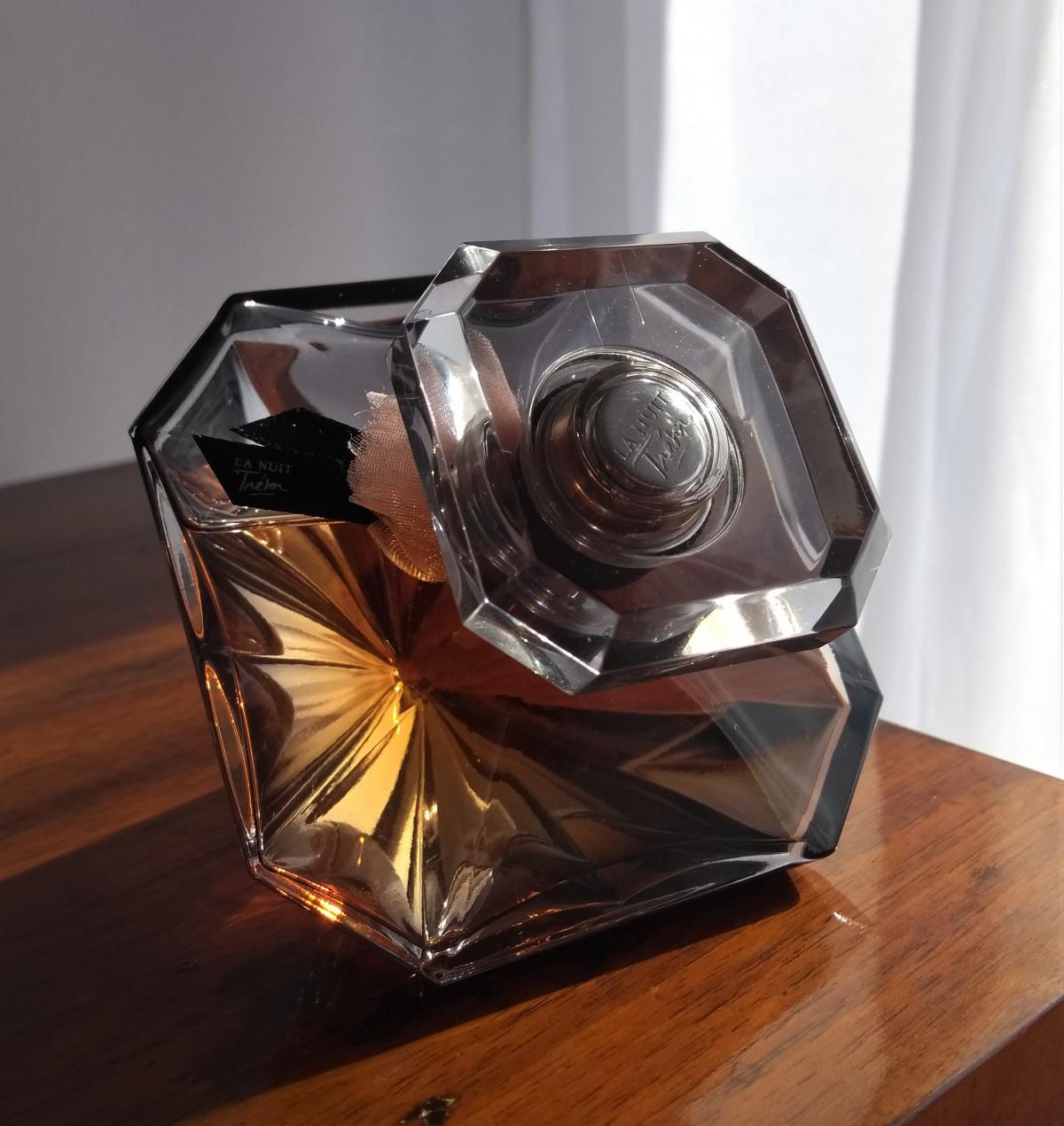 La Nuit Tresor Caresse Lancôme perfume - a fragrance for women 2016