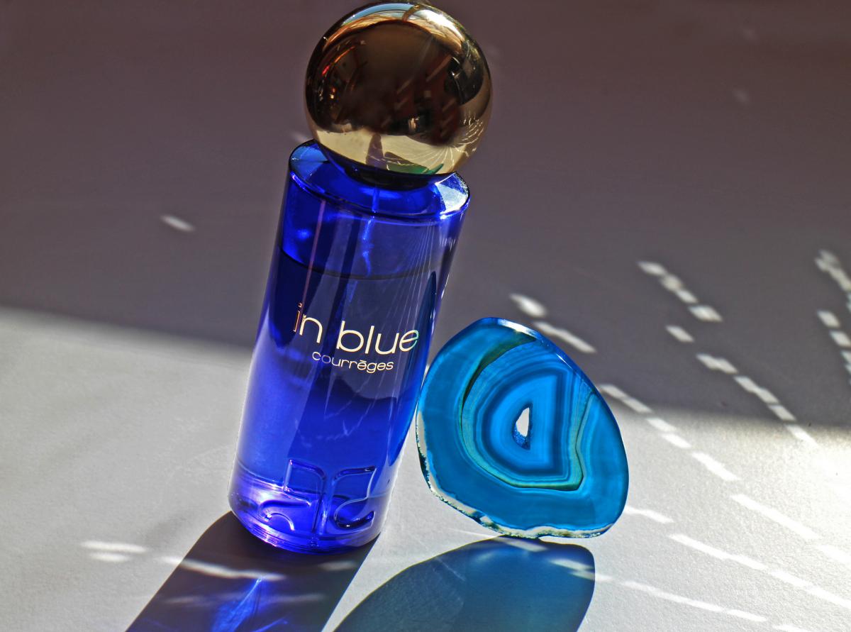 parfum courrèges in blue