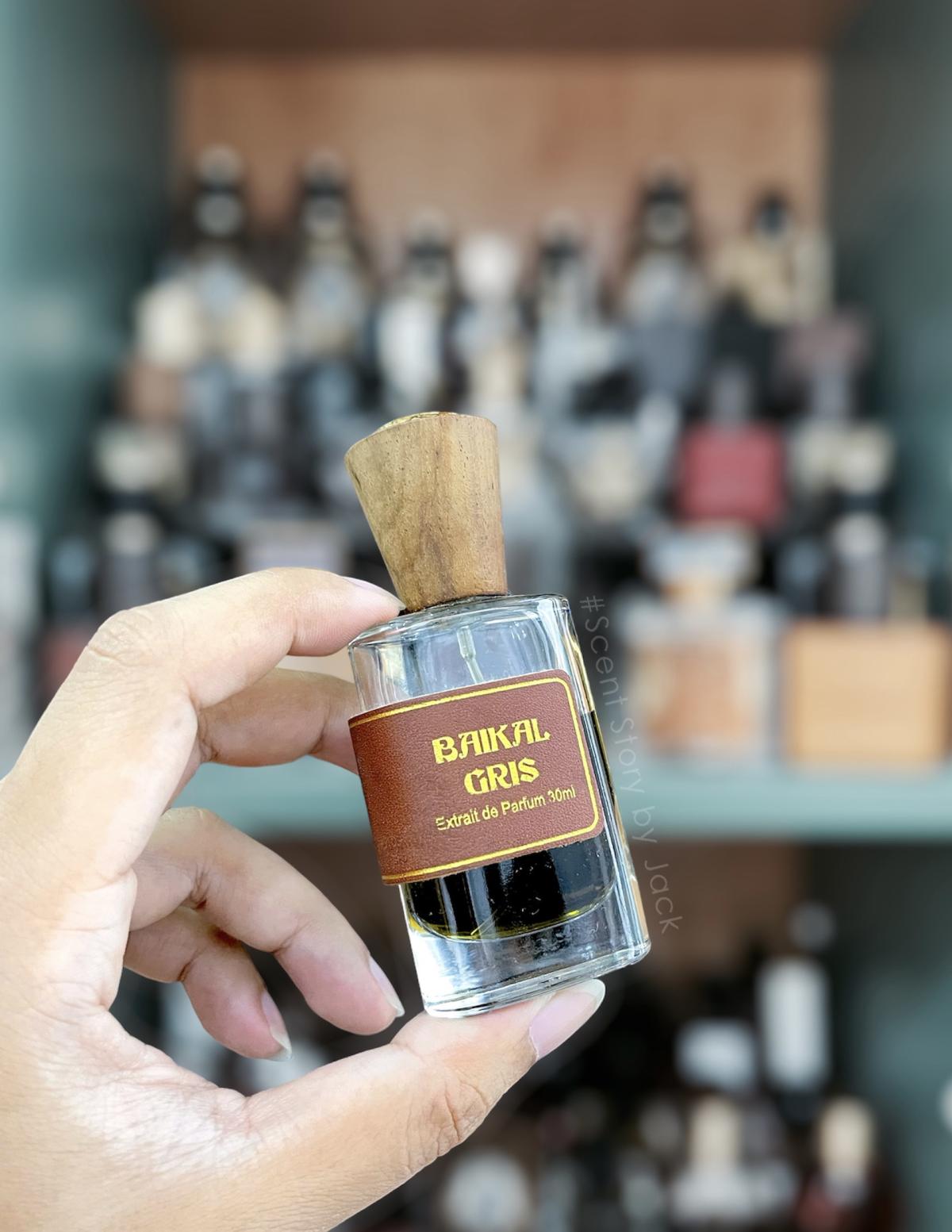 Baikal Gris Areej Le Doré perfume - a fragrance for women and men 2018