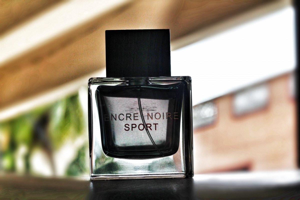 Encre noire sport описание