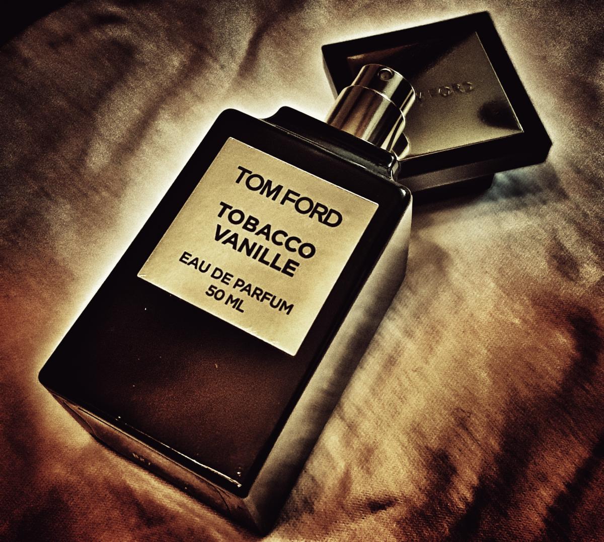 Духи тобакко ваниль. Tom Ford Tobacco Vanille 100ml. Tom Ford Parfum 2007 мужские. Ванильные духи том Форд. Tom Ford Tobacco Vanille for men and women.