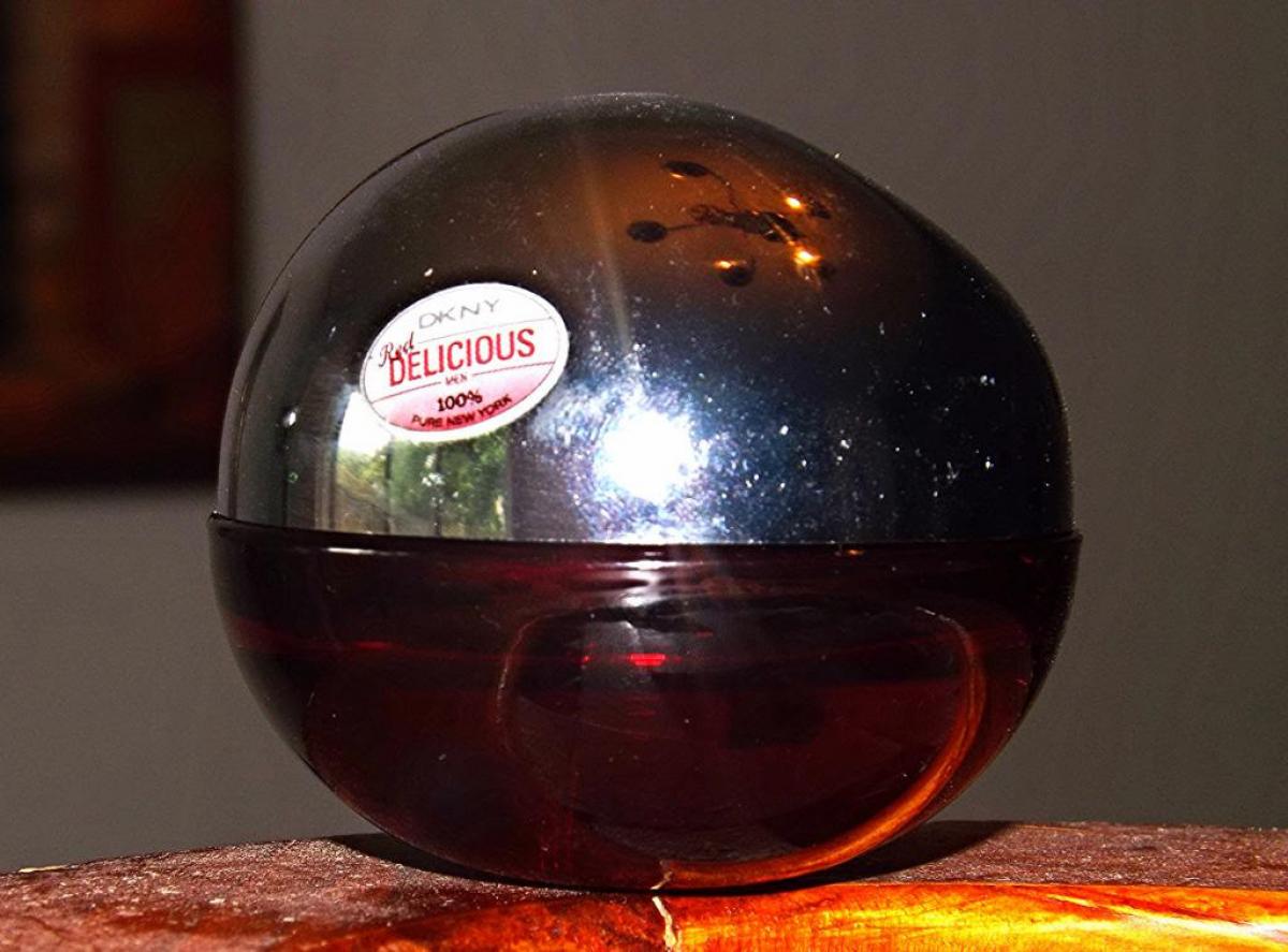 DKNY Red Delicious Men Donna Karan cologne a fragrance for men 2006