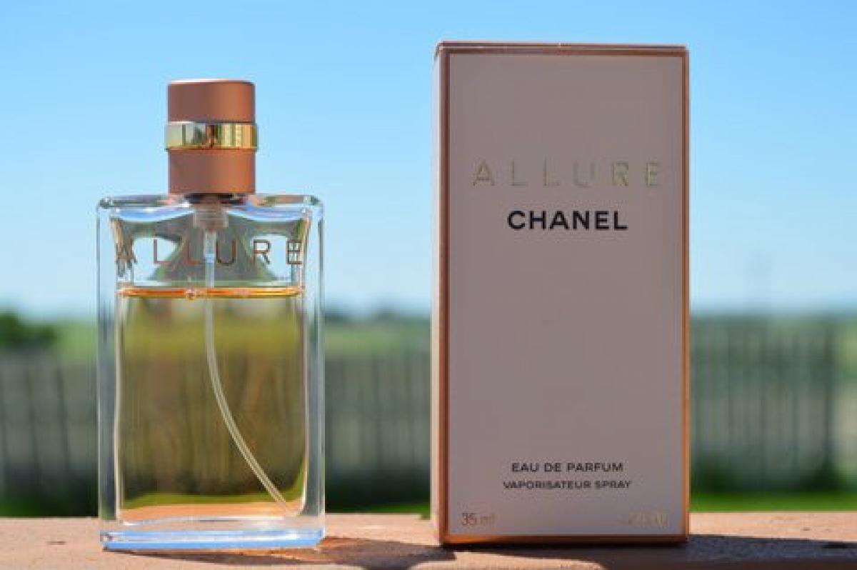 Allure Eau de Parfum Chanel fragancia una fragancia para Mujeres 1999