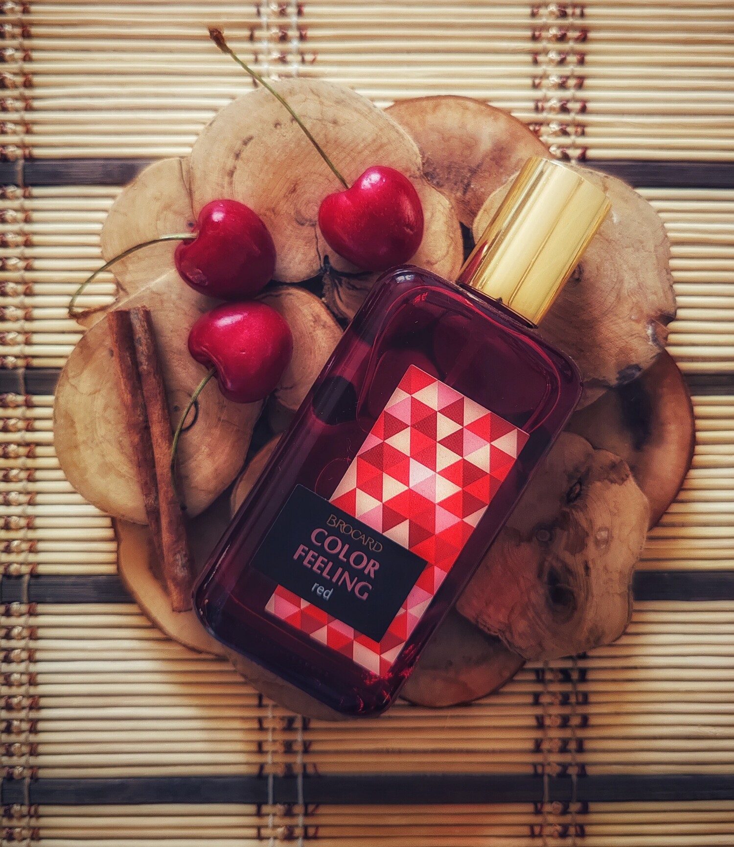 Color Feeling Red Brocard perfume - a fragrance for women and men 2020
