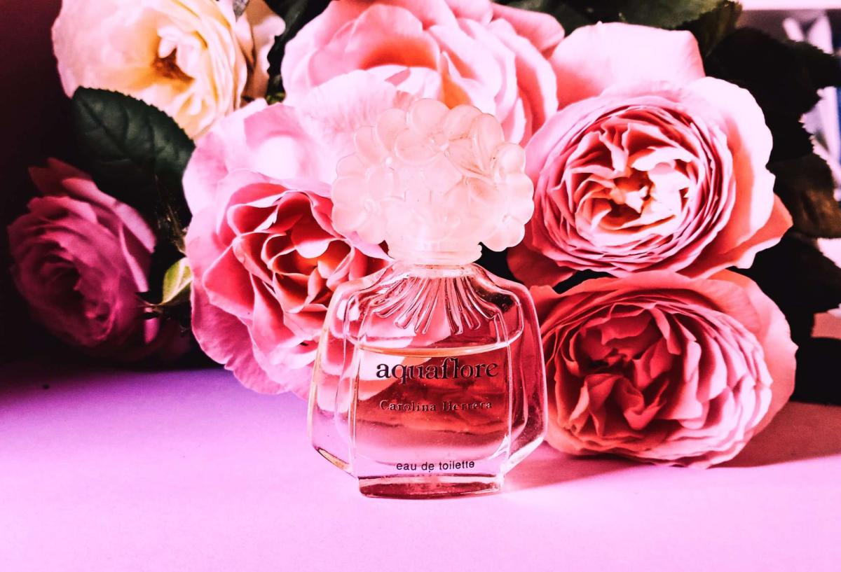 AquaFlore Carolina Herrera perfume - a fragrance for women 1997