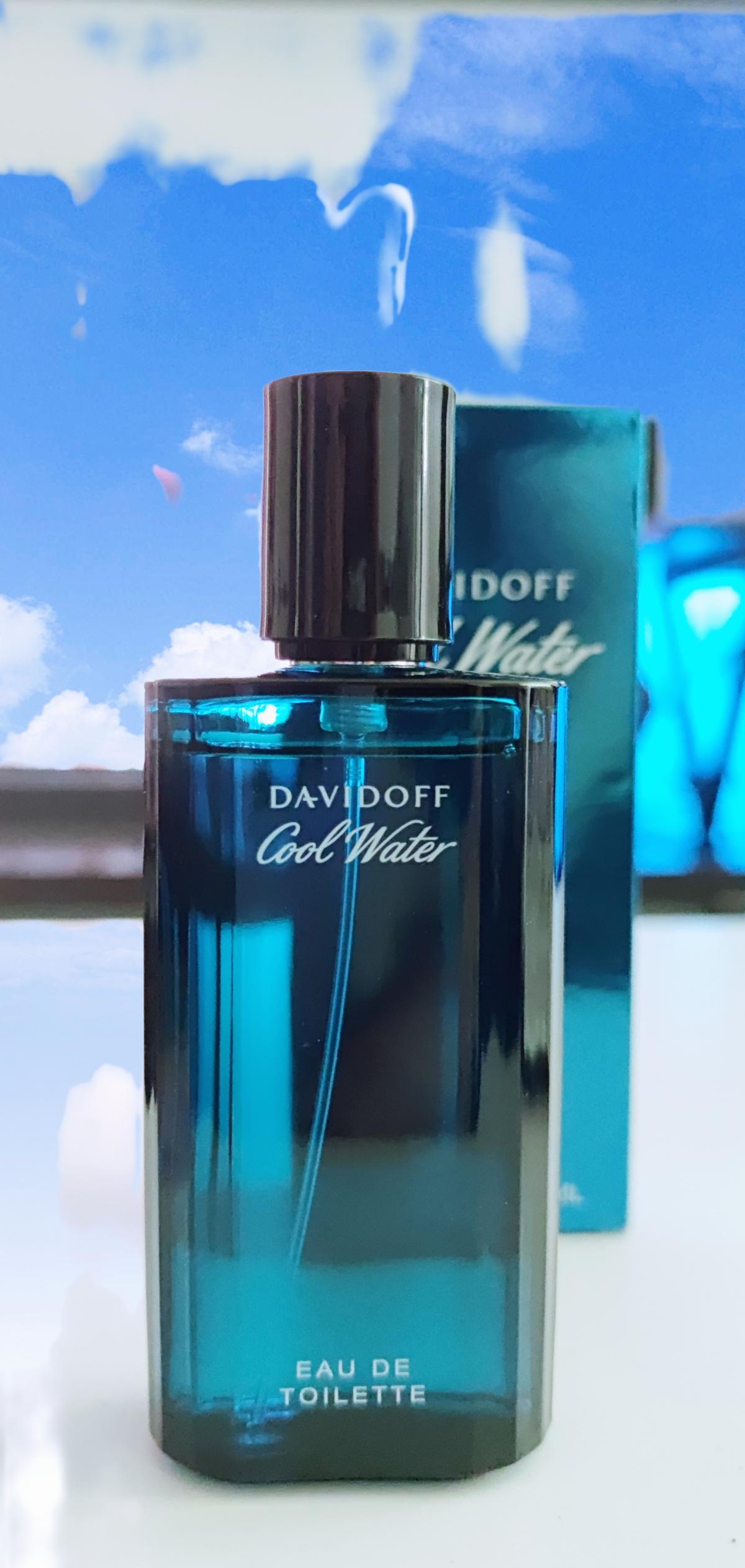 Cool Water Davidoff cologne a fragrance for men 1988