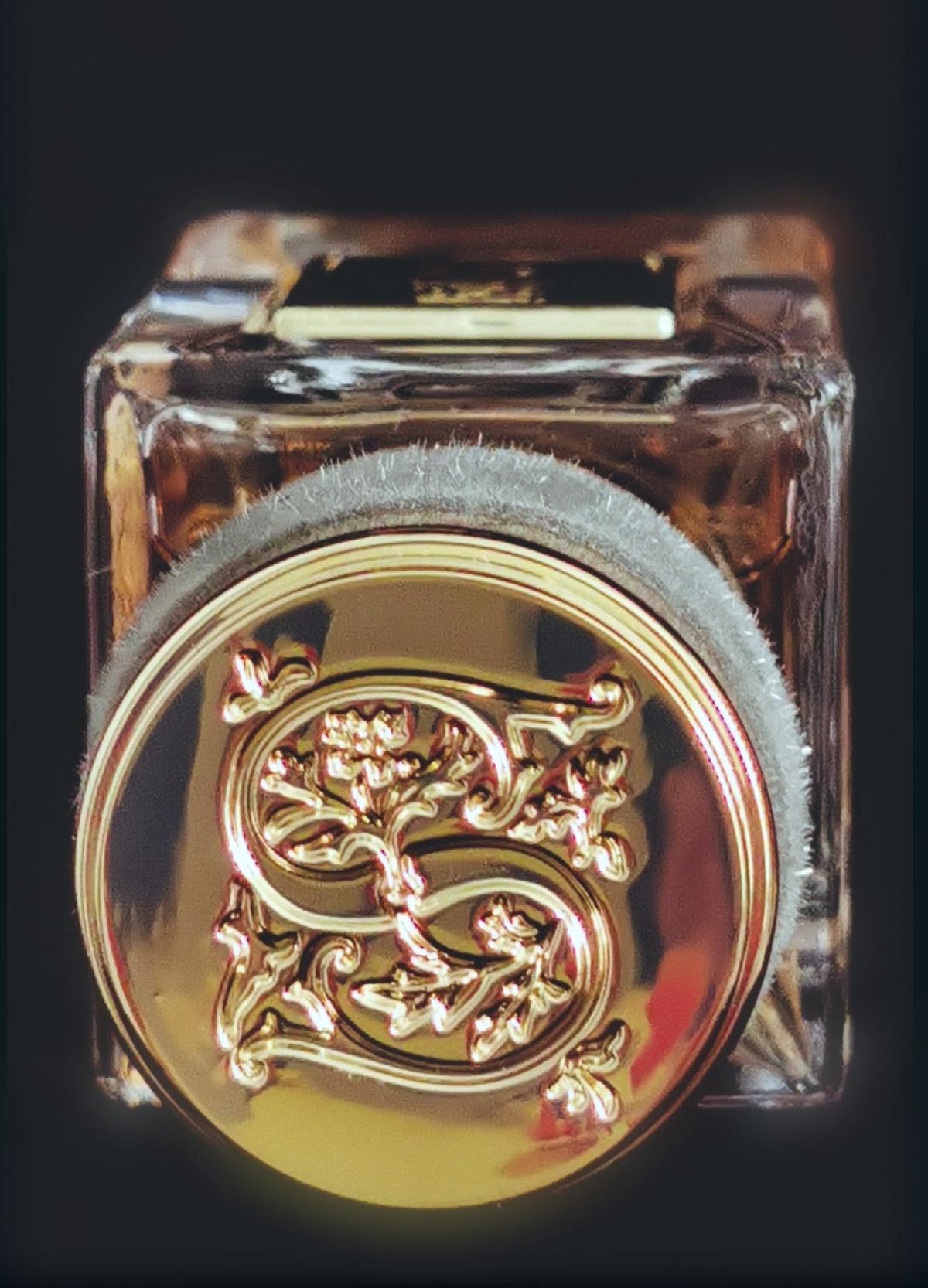 Jade Signature perfume a fragrance for women and men 2016