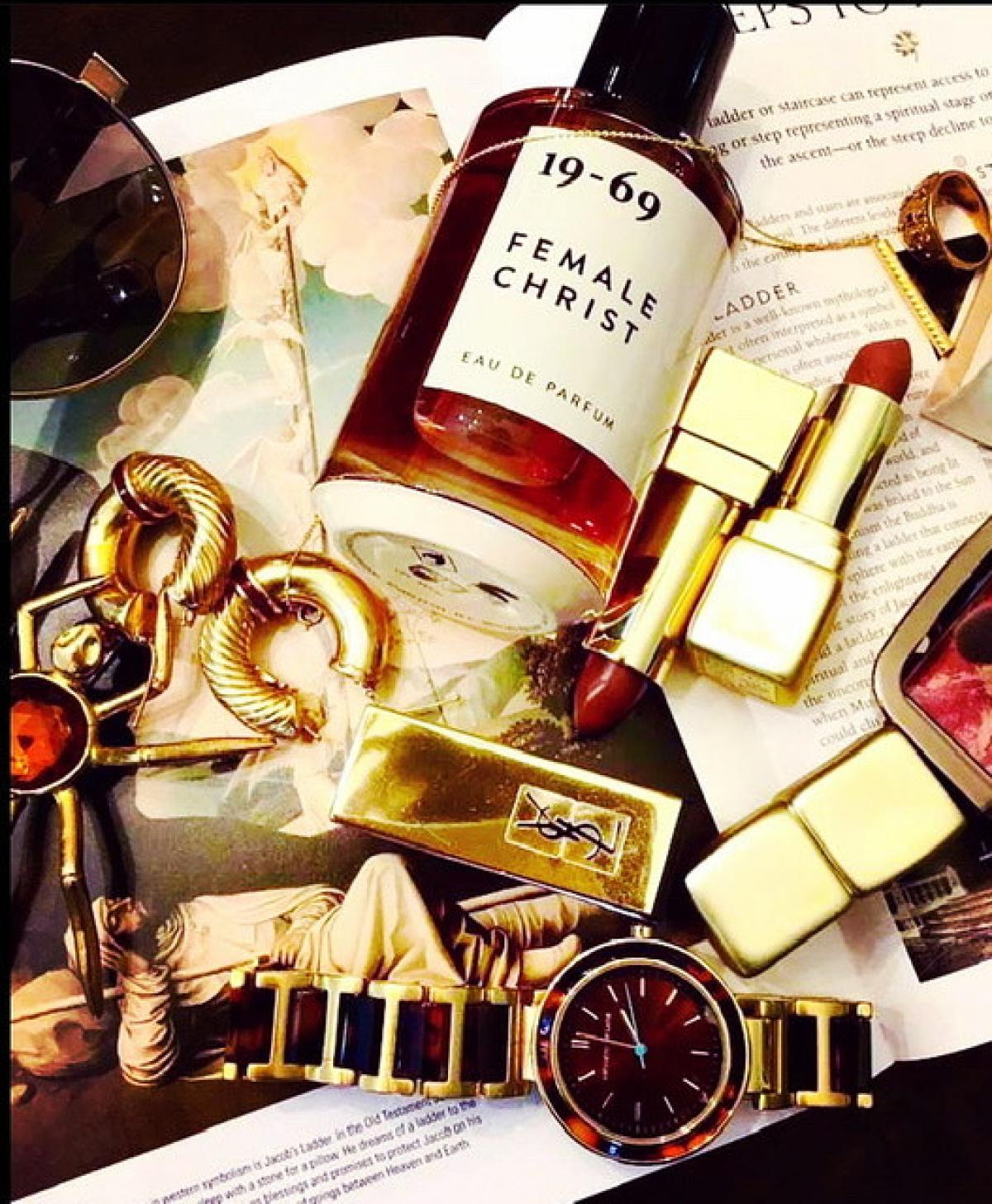 female-christ-19-69-perfume-a-fragr-ncia-compartilh-vel-2020