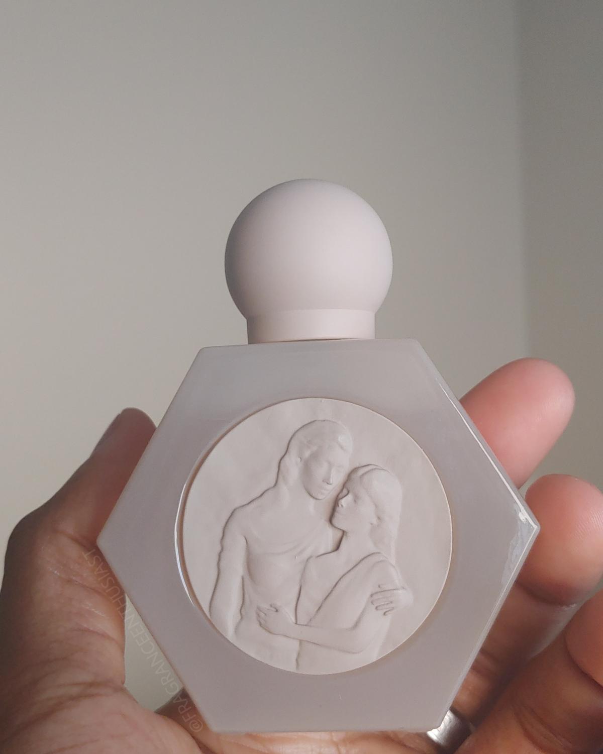 KKW x Kris KKW Fragrance perfume - a fragrance for women 2020