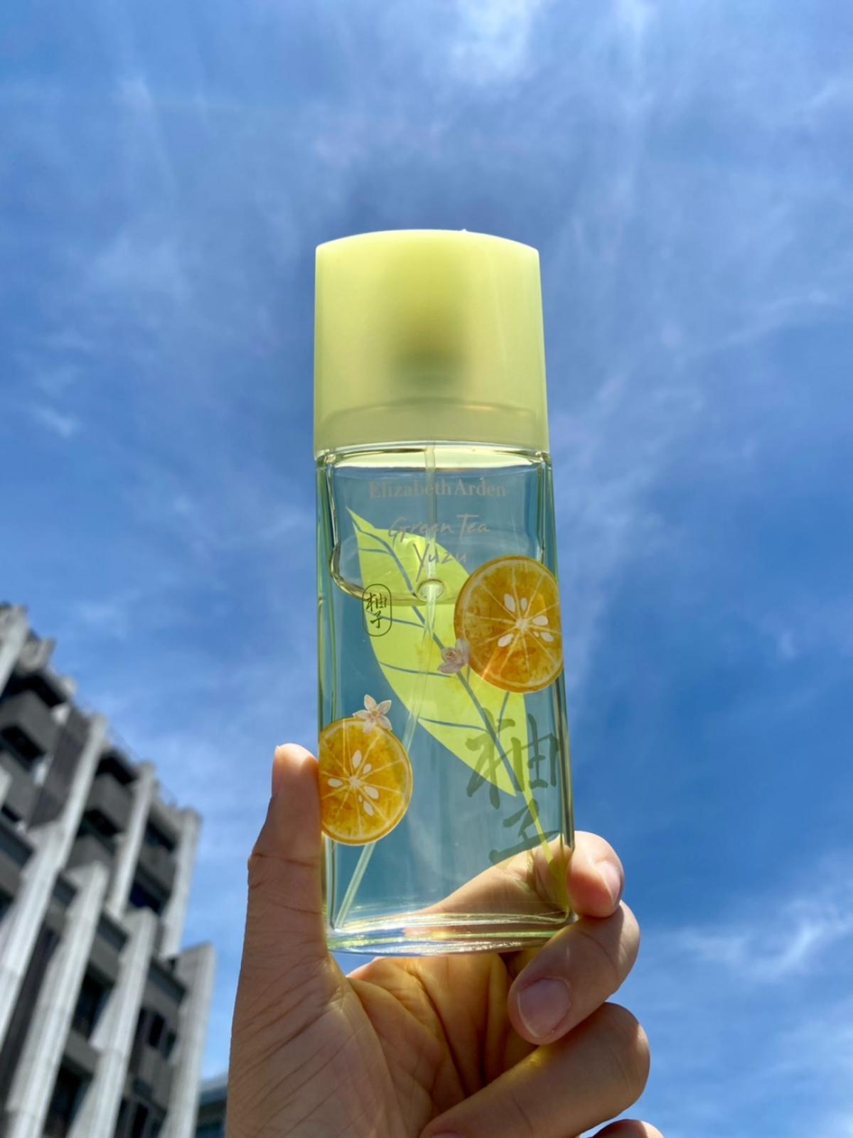 Green Tea Yuzu Elizabeth Arden perfume a fragrance for women 2014