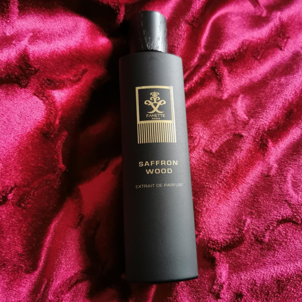 V12 Extrait De Parfum - Oud Saffron Woody Spice Fragrance