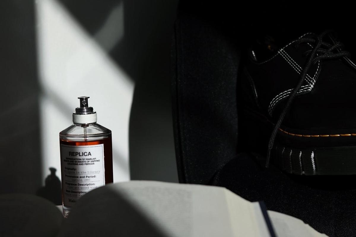Whispers in the Library Maison Martin Margiela perfume - a fragrance ...