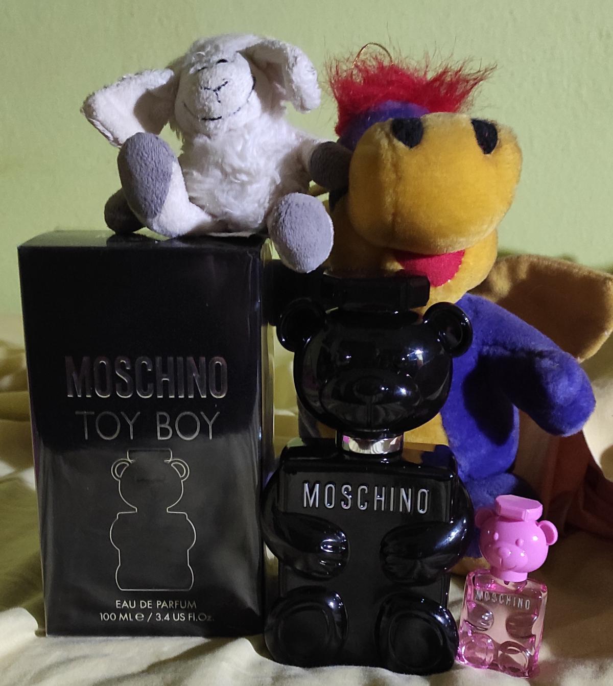 Moschino boy. Moschino Toy boy. Москино той бой 2. Moschino Toy 1. Москино той бой Парфюм.