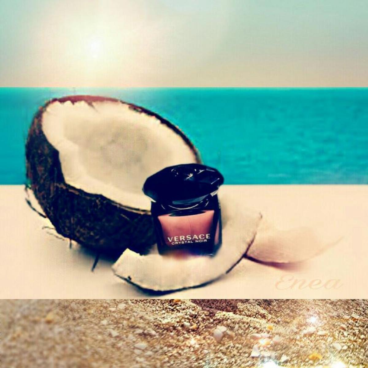 Crystal Noir Versace perfume a fragrance for women 2004