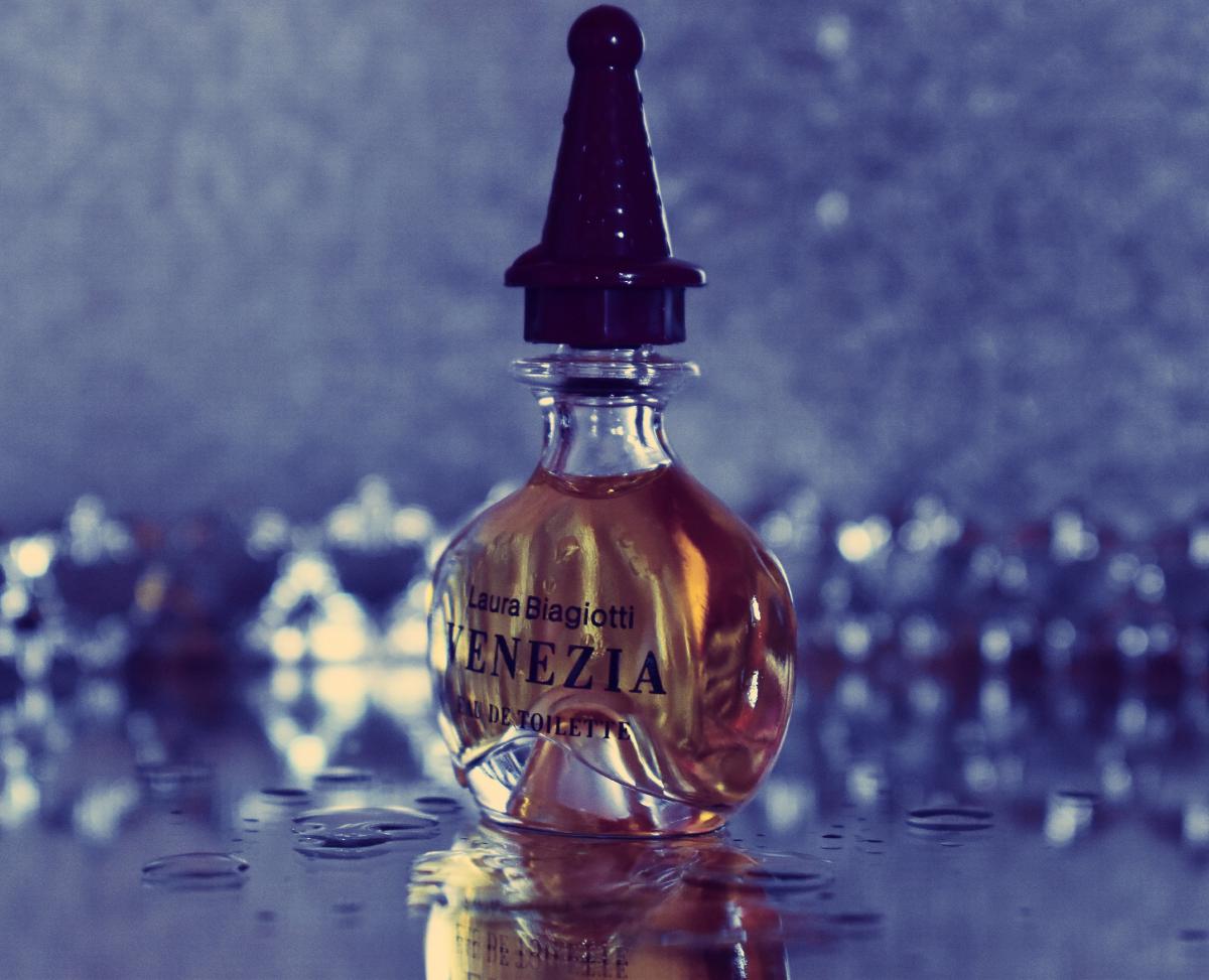 Venezia Laura Biagiotti perfume - a fragrance for women 1992