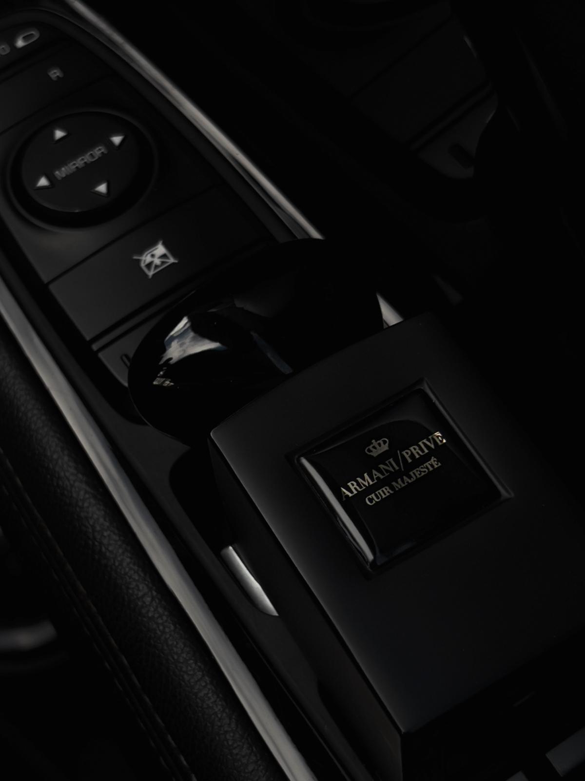 Cuir Majeste Giorgio Armani perfume - a fragrance for women and men 2016