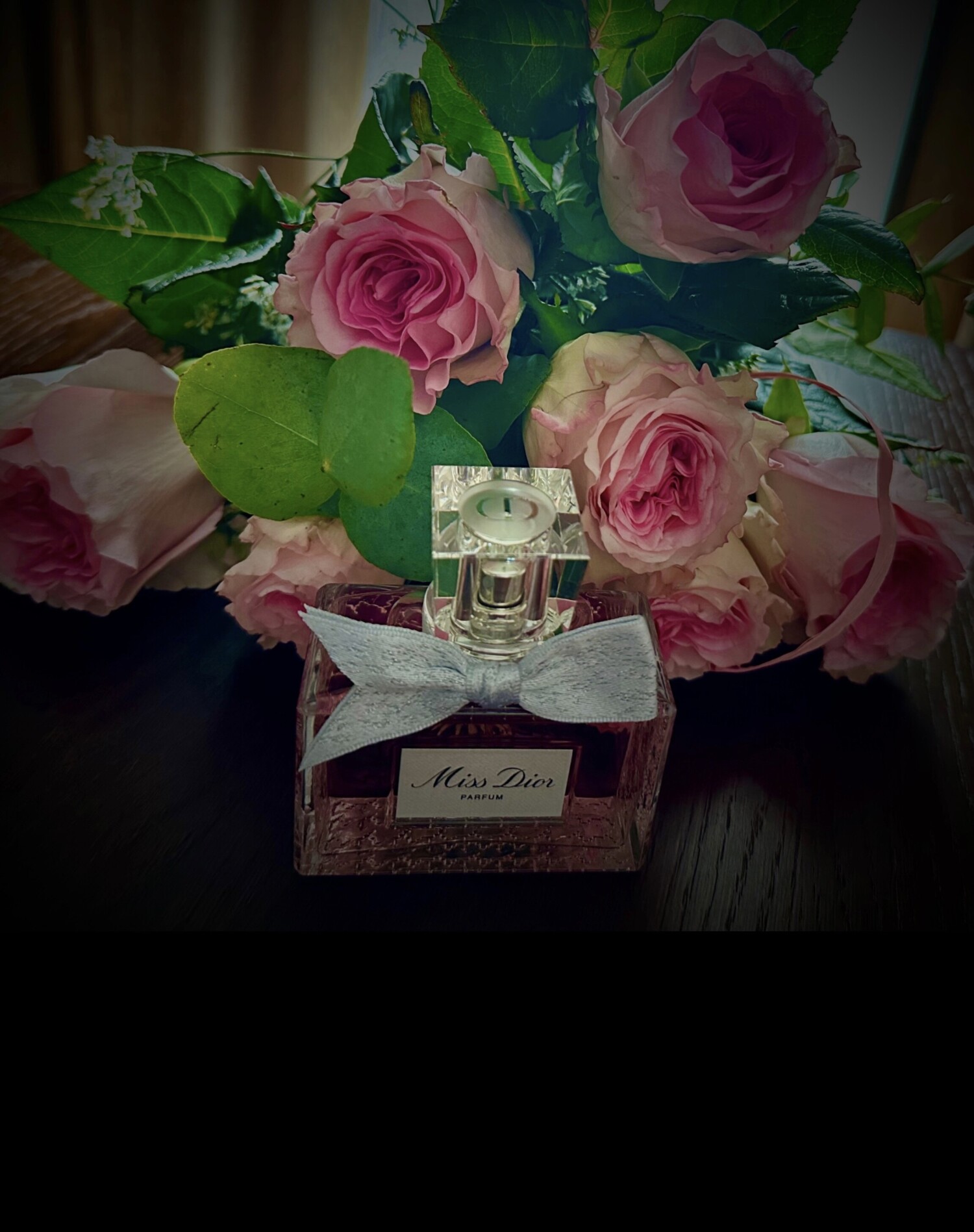 Miss Dior Parfum (2024) Dior parfum - un nou parfum de dama 2024