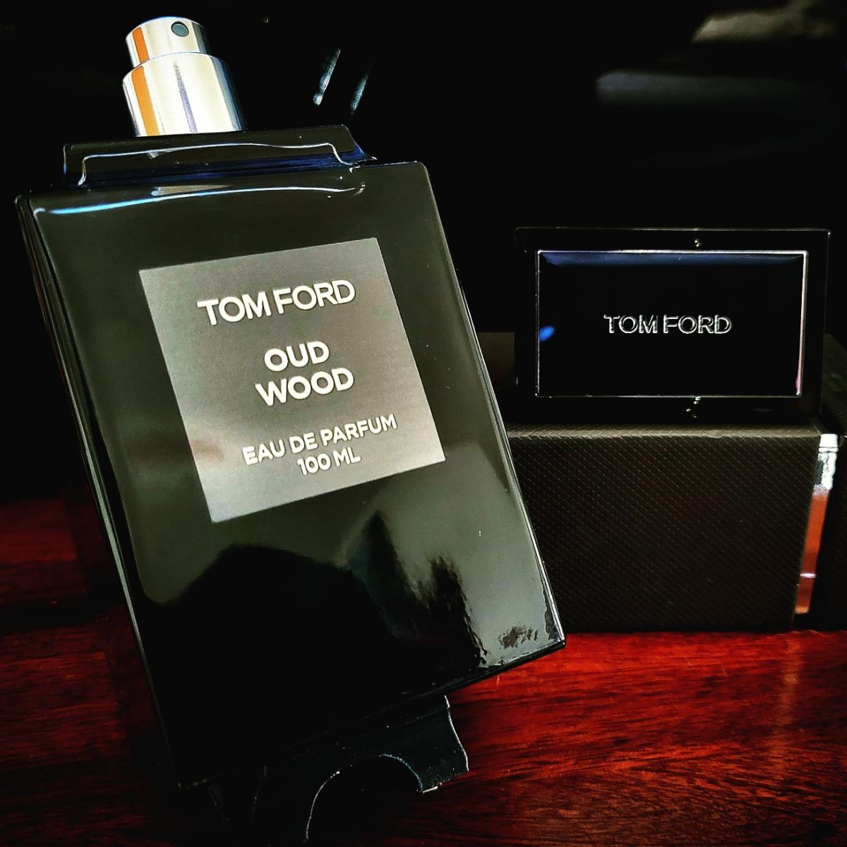 Oud Wood Tom Ford perfume - a fragrance for women and men 2007