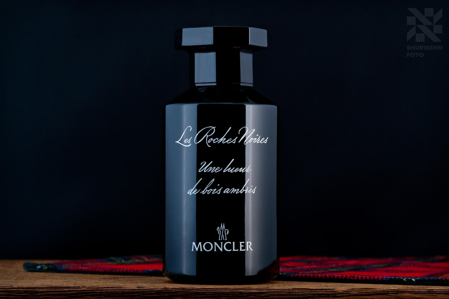 Les Roches Noires Moncler 香水 - 2023年のユニセックス フレグランス