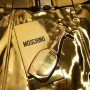 Moschino gold fresh online couture notes