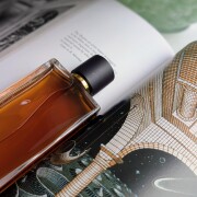 Angélique Noire Guerlain perfume - a fragrância Compartilhável 2005