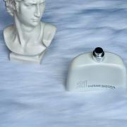 Photo by Martin Nguyen