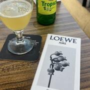 Aire Sutileza Loewe 香水- 一款2017年女用香水