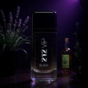 212 VIP Black Carolina Herrera 古龙水- 一款2017年男用香水