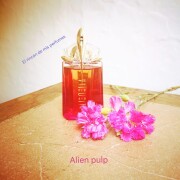 Alien Pulp Mugler 香水 - 2025年の女性用 新着フレグランス