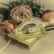 Sa Majeste la Rose Serge Lutens fragancia - una fragancia para