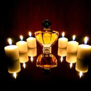 Shalimar Eau de Parfum Guerlain perfume - a fragrance for