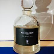 Iris Silver Mist Serge Lutens perfume - a fragrance for women and