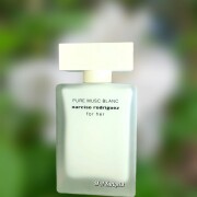 Pure Musc Blanc For Her Narciso Rodriguez 香水 - 2026年の女性用