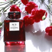 Chanel No 5 L'Eau Red Edition Chanel 香水- 一款2018年女用香水