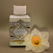 Lattafa HONOR & GLORY 100ml 香水 Amazon.com : Lattafa Bade'e Al Oud Honor & Glory - Fruity