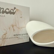 Mod Vanilla Ariana Grande 香水- 一款2022年女用香水