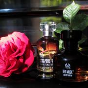 Wangi smoky rose body shop hot sale