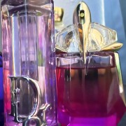 Addict Purple Glow Eau De Parfum Dior 香水- 一款2025年新的女用香水