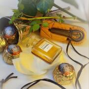 CHANEL Bois Des Iles / シャネル ボワ デ ジル Bois des Iles Chanel perfume - a fragrance for women 2007