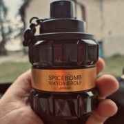 Spicebomb Extreme Viktor&Rolf colonie - un parfum de barbati 2015