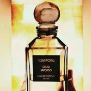 Oud Wood Tom Ford perfume - fragrance for women men 2007