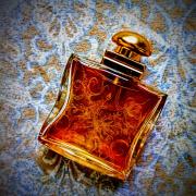 Parfum jasmin : Joy , 24 Faubourg, Lalique Flacon